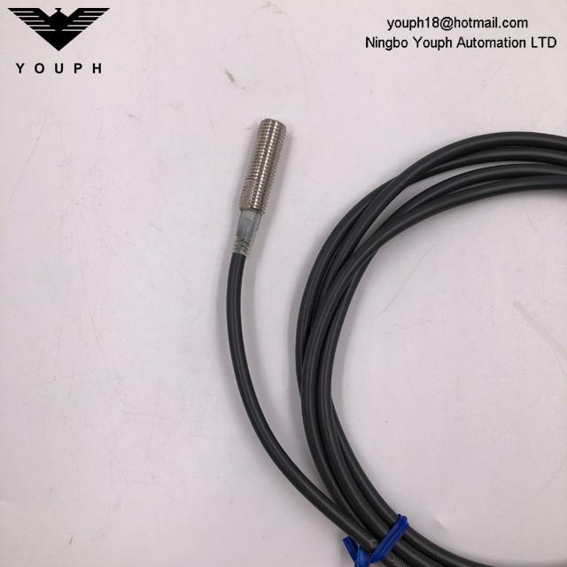 Omron E2E-X1R5E2-Z E2E Next Series Sensor de proximidad