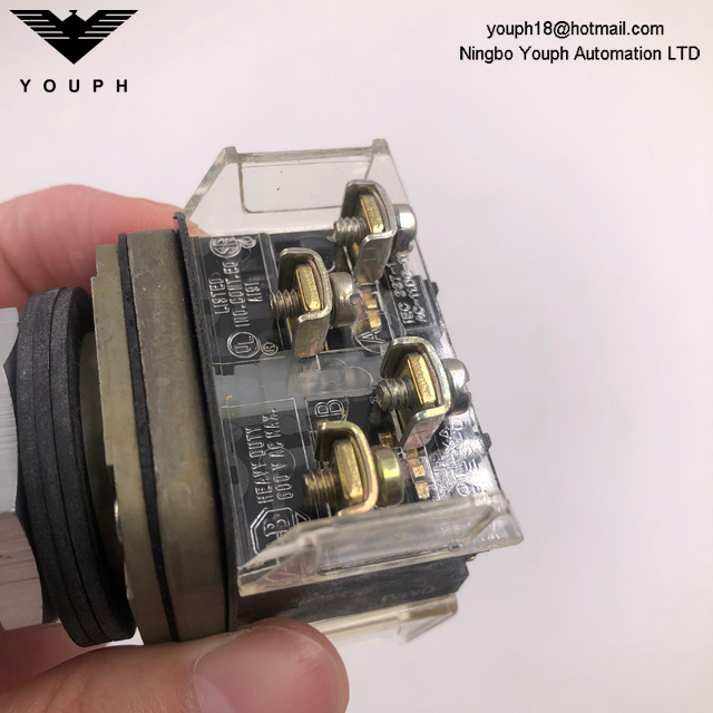 Allen-Bradley AB 800T-D6A PUSH BOTÓN