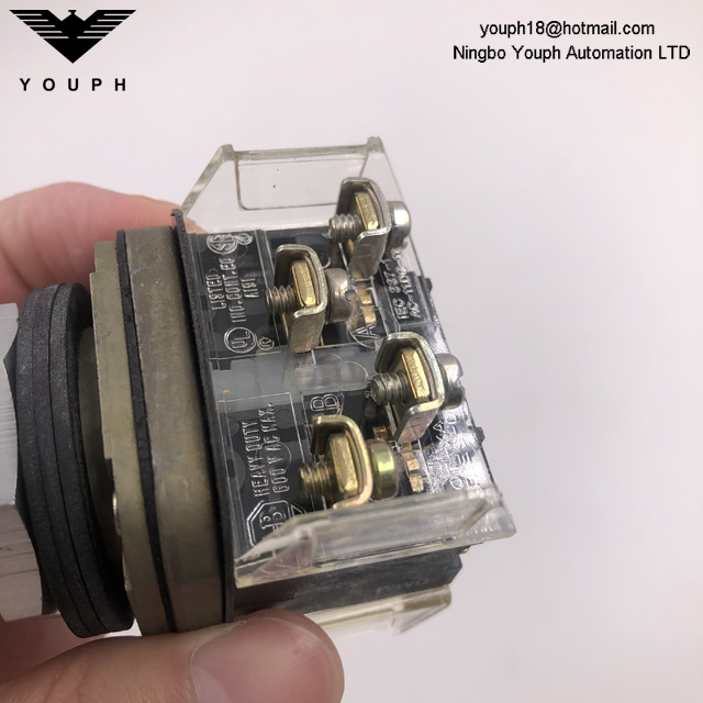 Allen-Bradley AB 800T-D6A PUSH BOTÓN