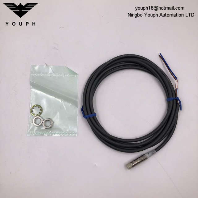 Omron E2E-X4MD1-Z E2E SIGUIENTE SENSOR DE Proximidad de cable DC 3