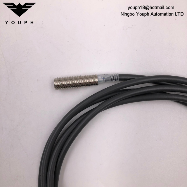 Omron E2E-X2D1-NZ E2E Next Series Sensor de proximidad