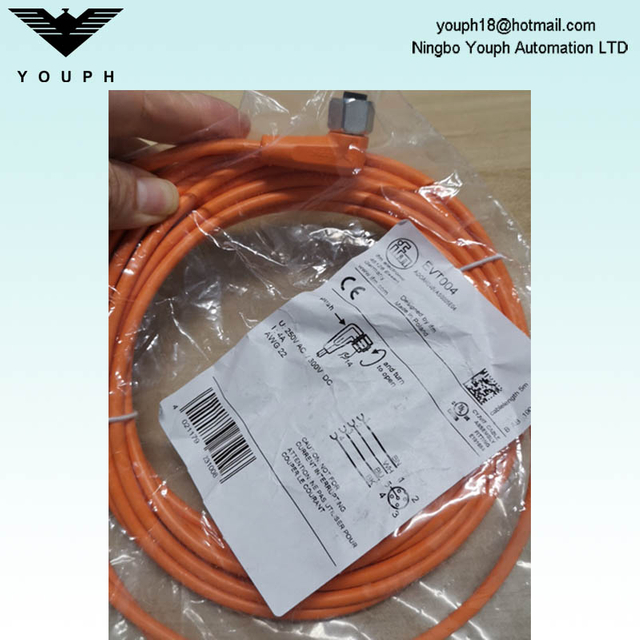IFM EVT004 ADOAH040VAS0005E04 con cable de conexión de enchufe