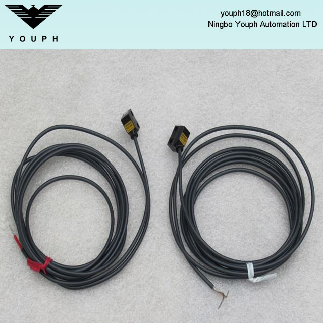Omron E3C-S10 Sensor fotoeléctrico del amplificador compacto de haz de viga