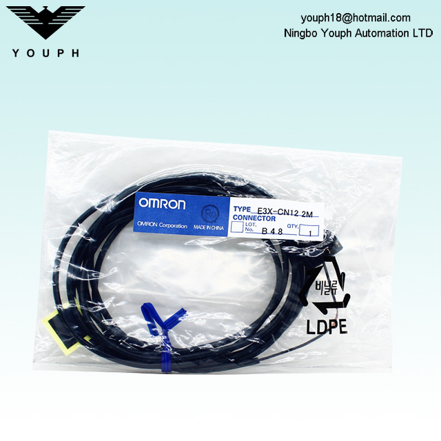 Omron E3X-CN12 2M Amplificador de fibra simple de cable