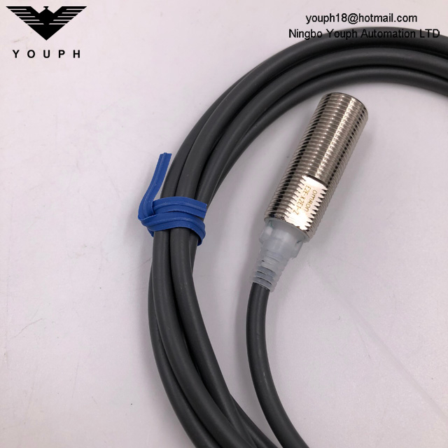 Omron E2E-X2E1-Z E2E Next Series Sensor de proximidad