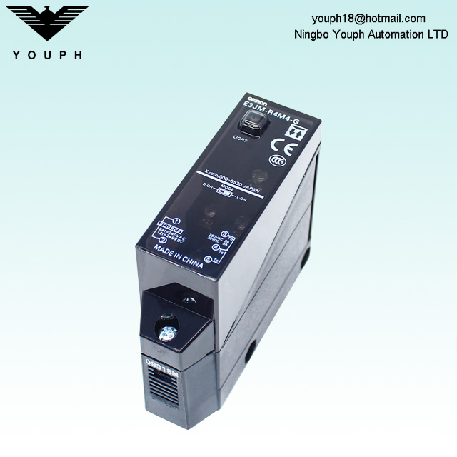 Omron E3JM-R4M4-G Interruptor fotoeléctrico